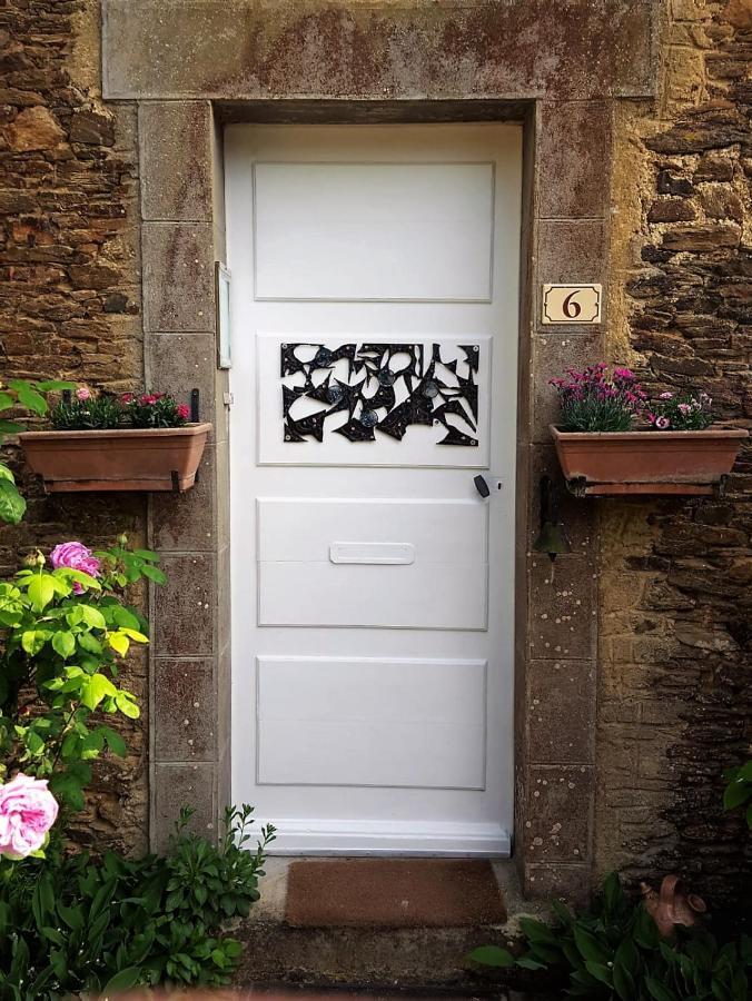 B&B L'Atelier Du Presbytere Saint-Maugan Exteriör bild