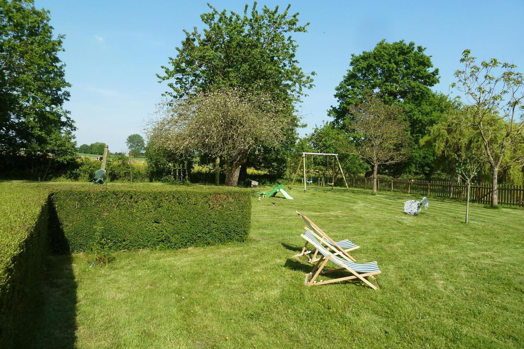 B&B L'Atelier Du Presbytere Saint-Maugan Exteriör bild