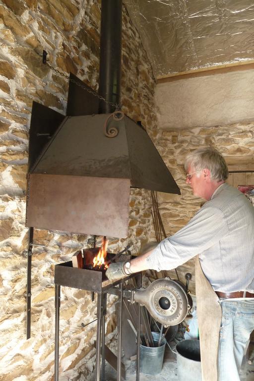 B&B L'Atelier Du Presbytere Saint-Maugan Exteriör bild