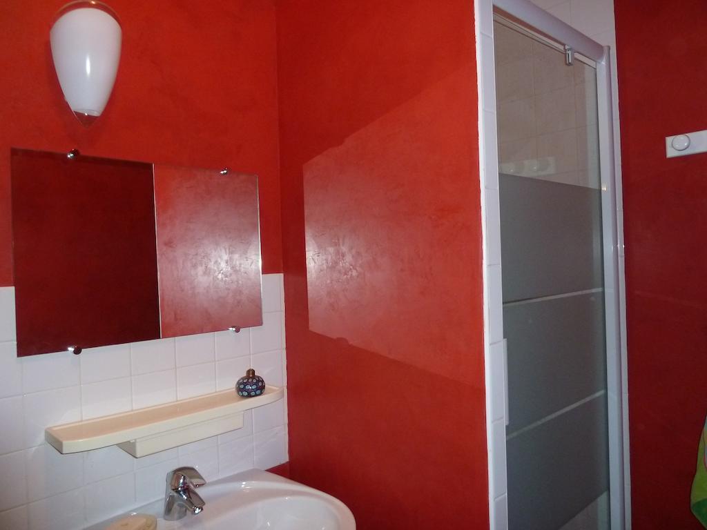 B&B L'Atelier Du Presbytere Saint-Maugan Rum bild